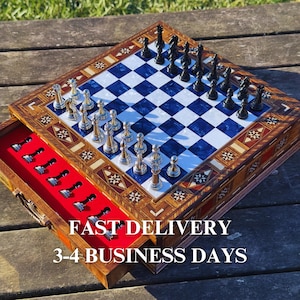 Juego de ajedrez de madera hecho a mano con almacenamiento: Juego de mesa personalizado para guardar regalos de Navidad, piezas de metal.