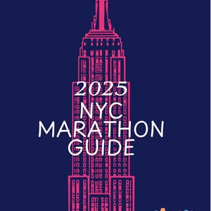 Può includere: Grafica blu navy con l'Empire State Building rosa, il testo "2025 NYC MARATHON GUIDE" in bianco e sagome di corridori. Una guida per la maratona di New York del 2025.