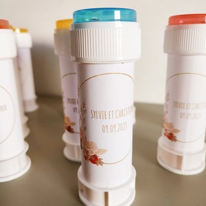 Tubos de burbujas personalizados para bodas, bautizos y cumpleaños listos para usar.