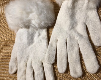 White mittens Перчатки для снегурочки  искусственный мех трикотаж