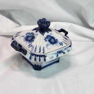 GZHEL Hand Painted Blue Floral Russian Porcelain Sugar Bowl Candy Serving Dish
