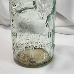 G. F. Rothacker and Sons Lion Brauerei geprägte Blob-Top-Flasche Philada