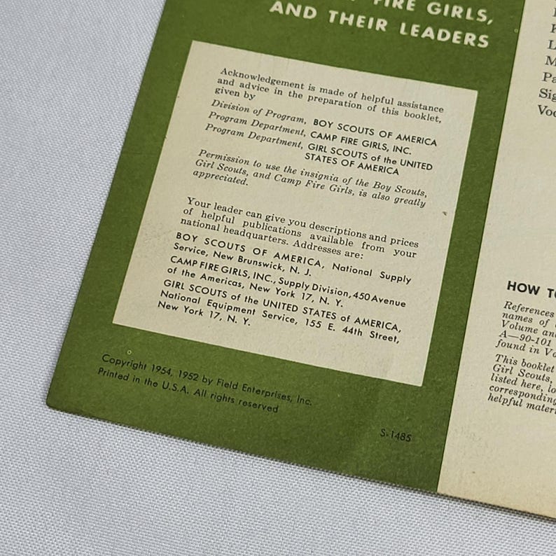 Guía de insignias y honores del Libro Mundial para Boy Scouts, Girl Scouts y Camp Fire Girls 1954 imagen 4