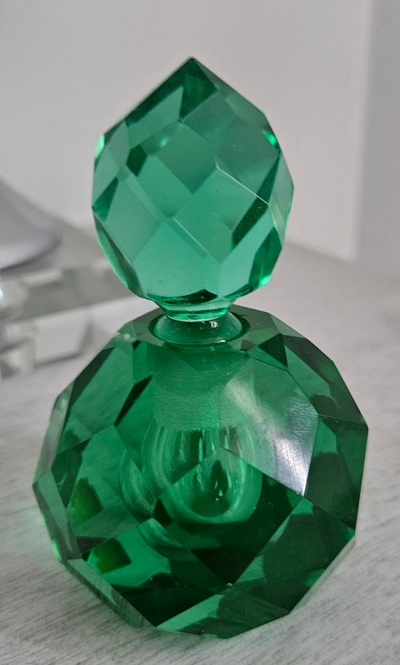 Emerald Green  Faceted Perfume Bottle - image 3