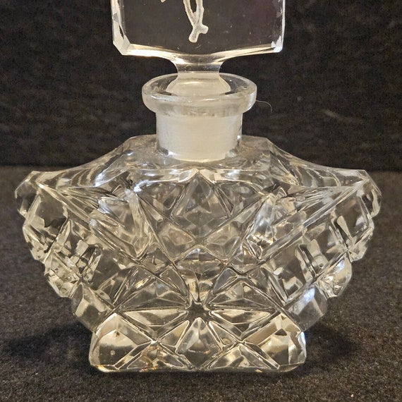 Clear Glass Perfume Bottle - image 10