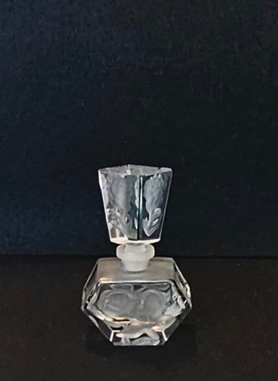 Perfume Bottle with Frosted Flowers