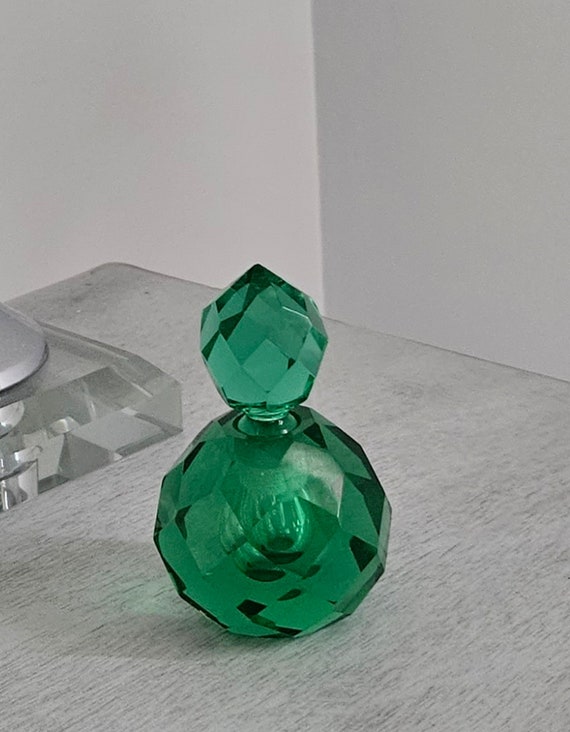 Emerald Green  Faceted Perfume Bottle - image 1