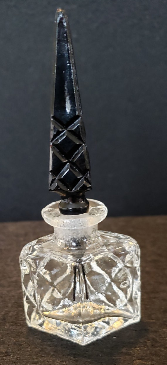 Set of 3 small perfume bottles on round tray - image 7