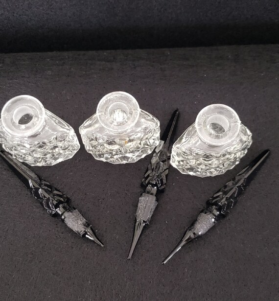 Set of 3 small perfume bottles on round tray - image 4