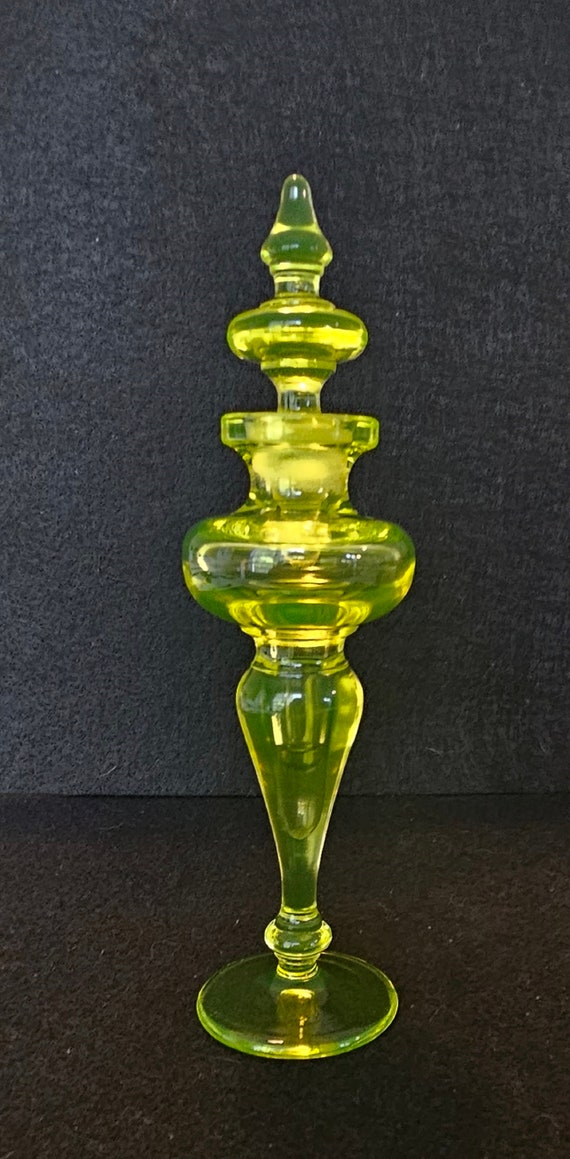 Rare U.S. Glass Perfume Bottle Gem