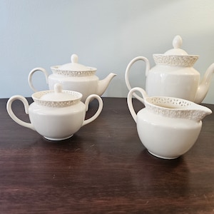 I Godringer & Co Ivory Lace  Tea Set