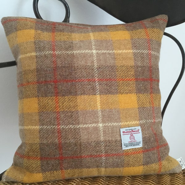 Handgefertigte Kissenhülle aus original Harris Tweed in tollen Farben