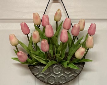 Spring Tulip Door basket, Spring floral door hanger, Spring door decor, Spring wall decor, Cheery Door hanger, Spring flowers, gift idea