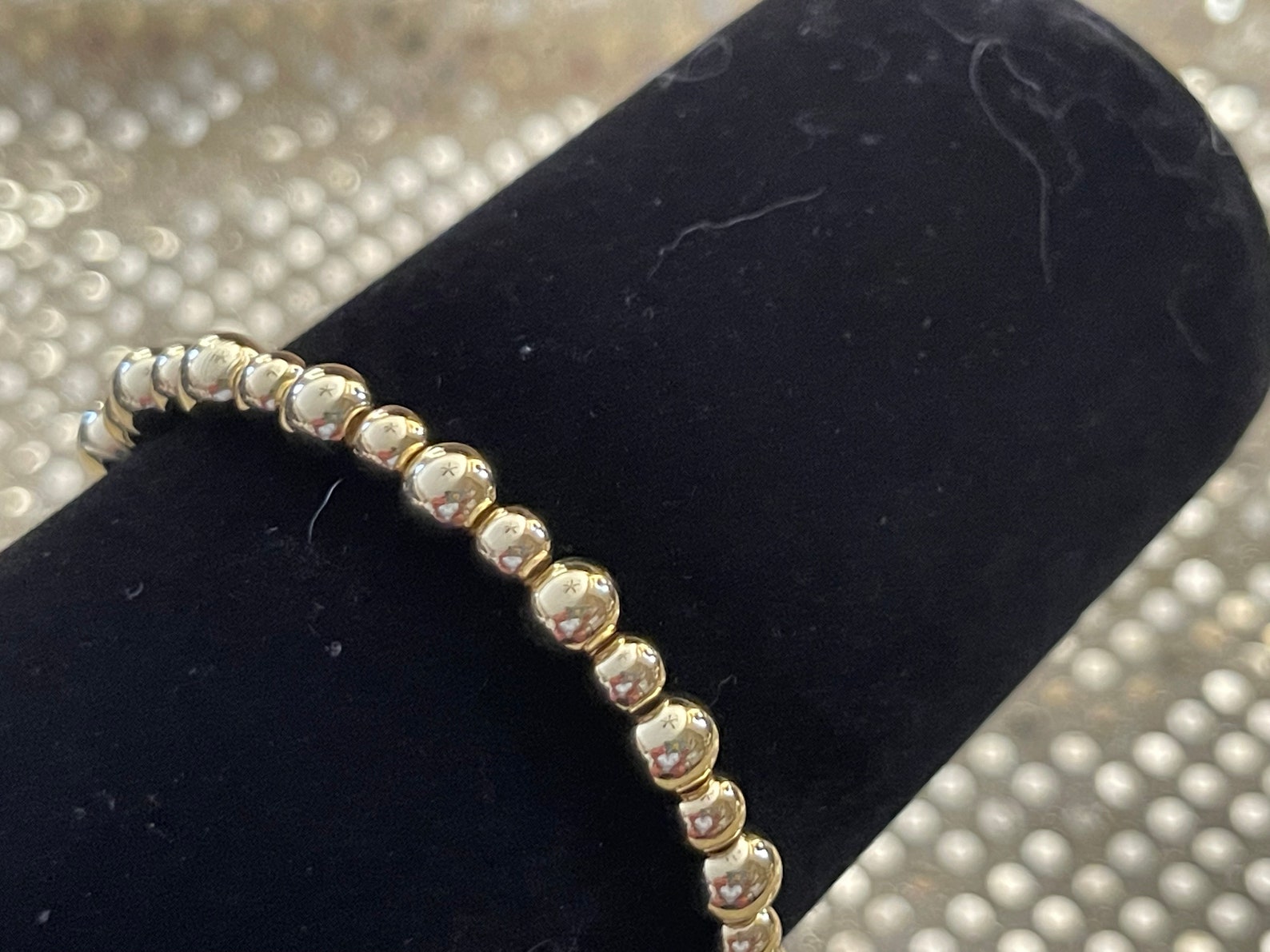 14k Gold Filled Beaded Bracelet. 8mm 14k Gold Filled Beads. 6mm Gold