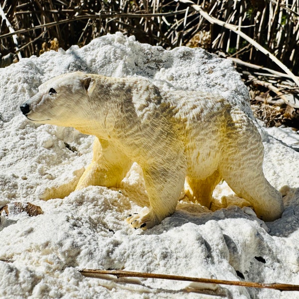 Amazing Realistic Polar Bear Figurine