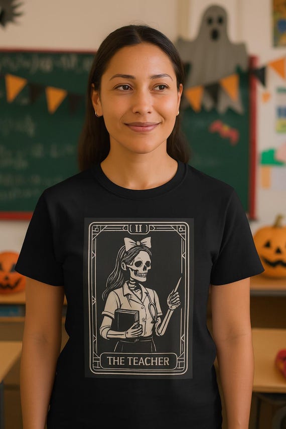 Gothic Teacher Tarot Card T-Shirt: Spooky Halloween Tee