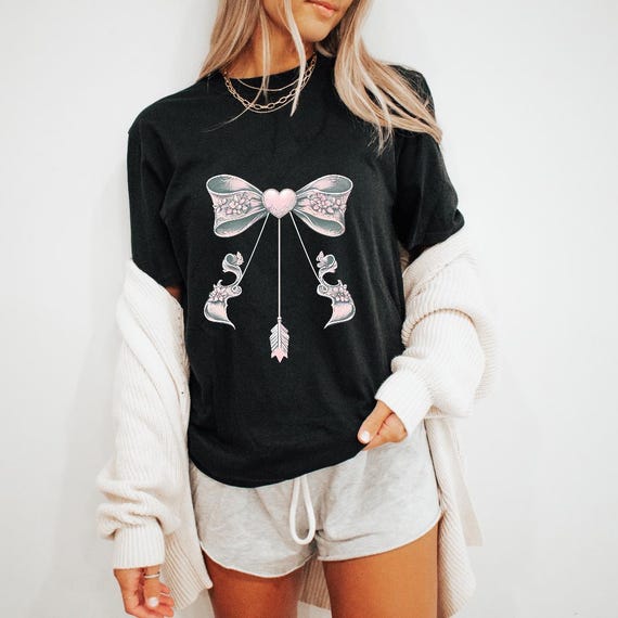 Baroque Shirt Vintage Style Graphic Tee Romantic Date Shirt Rococo Art Gift for Her Whimsical Heart Bow Valentine T-Shirt Love Print Top