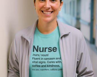 Camiseta divertida para enfermeras, Camiseta con definición de enfermera, Regalo sarcástico para enfermeras registradas, Humor en el ámbito sanitario, Colores reconfortantes