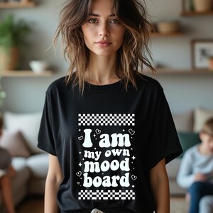 Tablero de estado de ánimo Camiseta gráfica estética Camisa de moda con tablero de ajedrez Regalo de artista Declaración de estilo Diseñador de Pinterest Creador de contenido Estudiante de moda