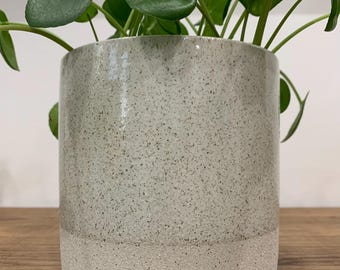 Tweekleurige beige keramische plantenpot: plantendecoratie voor binnen en buiten