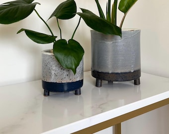 Ceramiczna doniczka Blue Gradient: dekoracja do wnętrz i na zewnątrz
