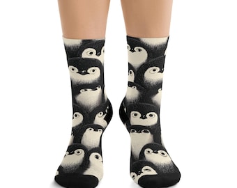 Cute Penguin Socks – Cozy Crew Socks for Women & Men | Funny Penguin Lover Gift | Kawaii Animal Socks | Winter Holiday Gift