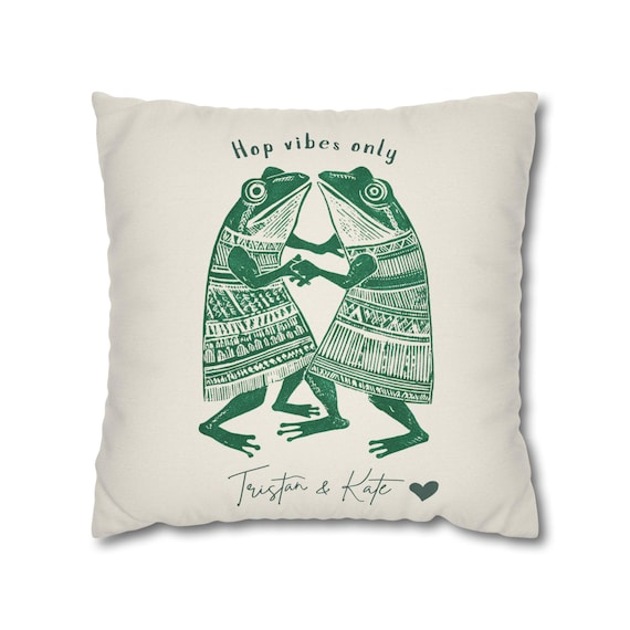 Personalized Frog Couple Cushion, Custom Text Pillow, Frog Lovers Gift, Cute Throw Pillow, Whimsical Animal Home Décor Accent