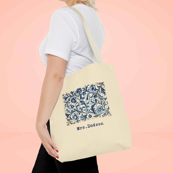 Personalizable, chinoiserie Tote, toile tote bag, chinoiserie tote bag, blue toile de jouy, blue white bag, Blue bird, cute tote bag, Gift