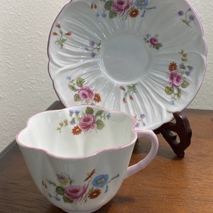 Shelley Bone China Teacup and Saucer in the Red Rose and Daisy Pattern