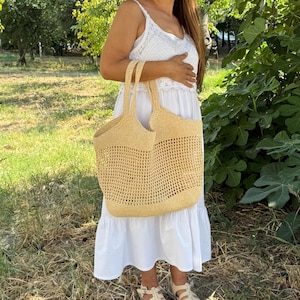 Handmade Raffia Crochet Tote Bag: Boho Beach Shoulder Bag