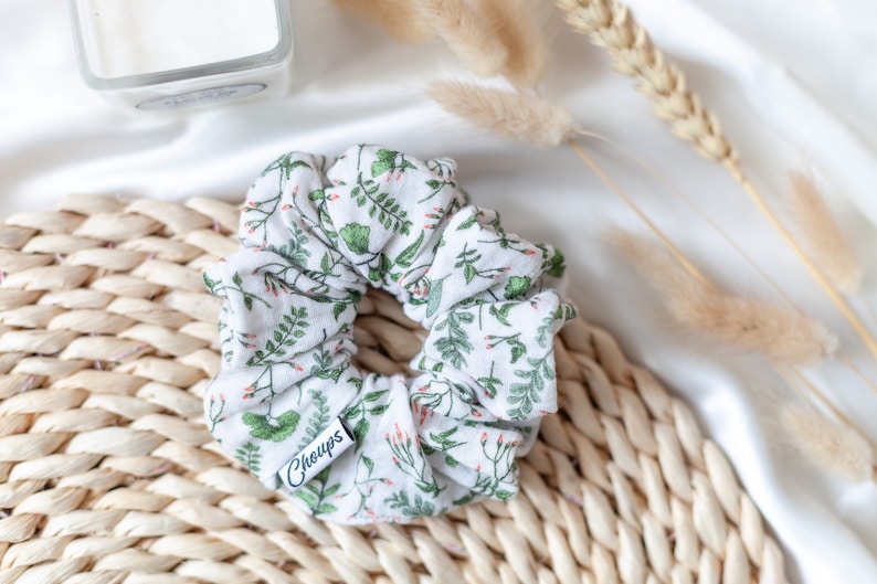 Handmade Chouchou / Scrunchie image 4