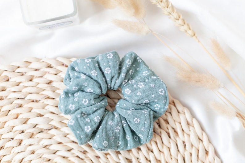 Handmade Chouchou / Scrunchie image 3