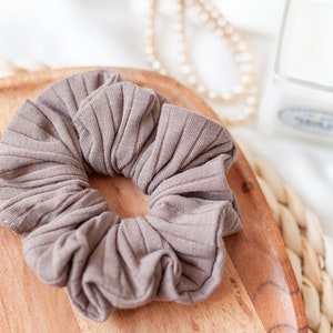 Handmade Chouchou / Scrunchie image 5