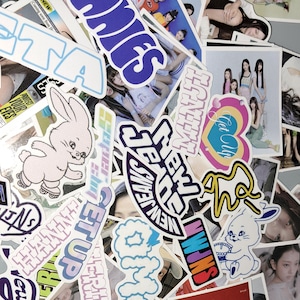 Stickers NewJeans ; tokki, logos, Minji, Haerin, Hanni, Danielle, Hyein // lapin, lapin, super timide, ETA