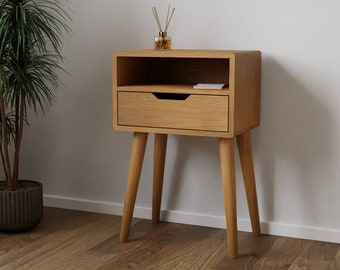 Solid oak bedside table with one drawer and one compartment | ANEO