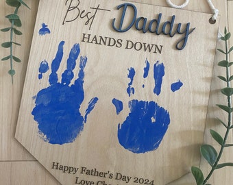 Best Daddy Hands Down Hanging Sign, Kids Handprints, Children’s Hand Prints, Wooden Father’s Day gift, Gift for Dad,Grandad, Grandpa, Gramps