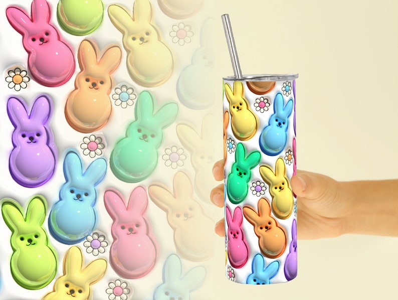 K&ouml;nnte beinhalten: Ein Edelstahlbecher mit wei&szlig;em Hintergrund und einem sich wiederholenden Muster aus bunten, kaninchenf&ouml;rmigen S&uuml;&szlig;igkeiten. Der Becher hat einen Strohhalm.