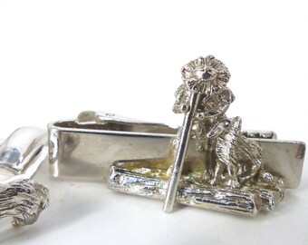Sheepherder and his herding dog collie dog. Silver tone cufflinks & tie bar set. Rare Find and amazing detail. Comes packaged as a gift