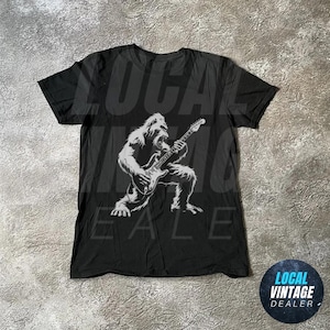 Bigfoot Playing Guitar T Shirt Cool Electric Guitar Shirts Vintage Band Bass For Men guitar player shirt musical Vintage 90s Style Rock