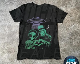 Bigfoot Alien Friends Shirt, Funny Sasquatch Alien Encounter shirt, Adult Humor Cryptid Gift, Cryptozoology Paranormal Gift