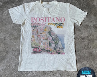 Koszulka Positano, Koszulka Wybrzeże Amalfi, Koszulka Włochy, Koszulka Ryba, Koszulka Wakacyjna, Koszulka Podróżna, Estetyka Vintage, Koszulka z grafiką Retro, Włoska