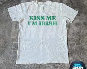 Kiss Me I&#39;m Irish 90s T-Shirt, Irish Tee, Women&#39;s Fitted Tee, St Pattys T-Shirt, St Patricks Day Shirt, 90s Style Tee, y2k clothing