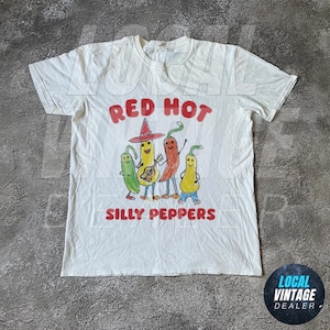 Red Hot Silly Peppers T-Shirt - lustiges T-Shirt, Cartoon-T-Shirt, meme-T-Shirt, dummes T-Shirt, seltsames grafisches T-Shirt, süßes ironisches Unisex-Oberteil