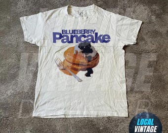 Pancake Vintage Retro Graphic Tee, Retro Cute Pancakes Shirt, Pancake Lover Shirt, Boho tshirt, Trendy tshirt, Pastry Chef Shirt, Baking Mom
