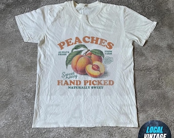Peaches T-Shirt, Vintage Graphic Fruit Shirt, Aesthetic Fruit Shirt, Boho Shirt, Fruit Tee, Peach Graphic T-Shirt, Gift For Women