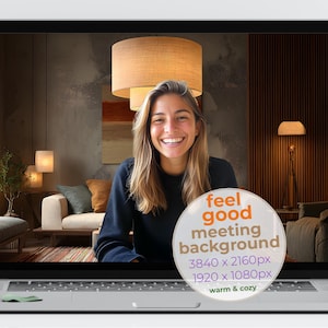 Puede incluir: Una pantalla de portátil muestra a una mujer sonriendo frente a un fondo interior acogedor. La pantalla muestra un fondo de reunión virtual con el texto "feel good meeting background" y detalles de resolución.