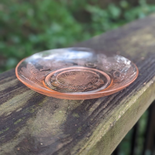 Macbeth Evans Dogwood Apple Blossom Pink Depression Glass saucer / bread plate / ring dish with minor wear