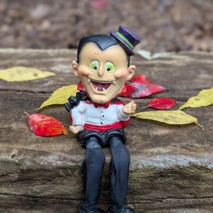 Dracula Vampire Shelf Sitter Figurine Vintage Halloween Spooky with some wear