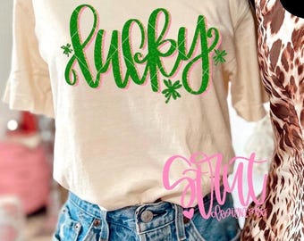 Lucky Curisve With Pink - St Patricks Day PNG - Gold Glitter Leopard Pink Design - Gold Glitter Bow Cursive Design PNG - PNG Craft Design