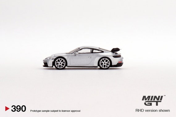Mini GT Porsche 911 (992) GT3 GT Silver Metallic - MGT00390 1:64